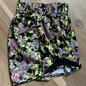 Lululemon High Rise Hotty Hot 4” inseam